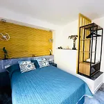 Viewpoint Suites